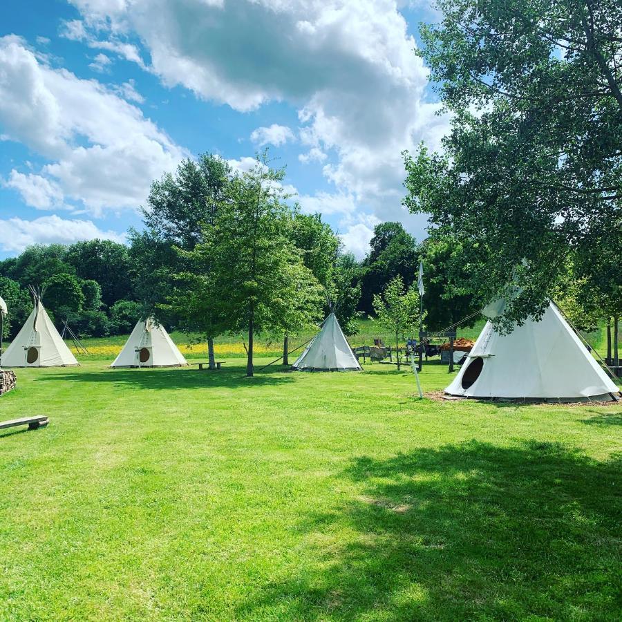 Les Tipis du Bonheur de Vivre Hotel Brûlon Eksteriør billede