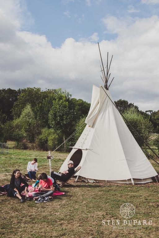 Les Tipis du Bonheur de Vivre Hotel Brûlon Eksteriør billede