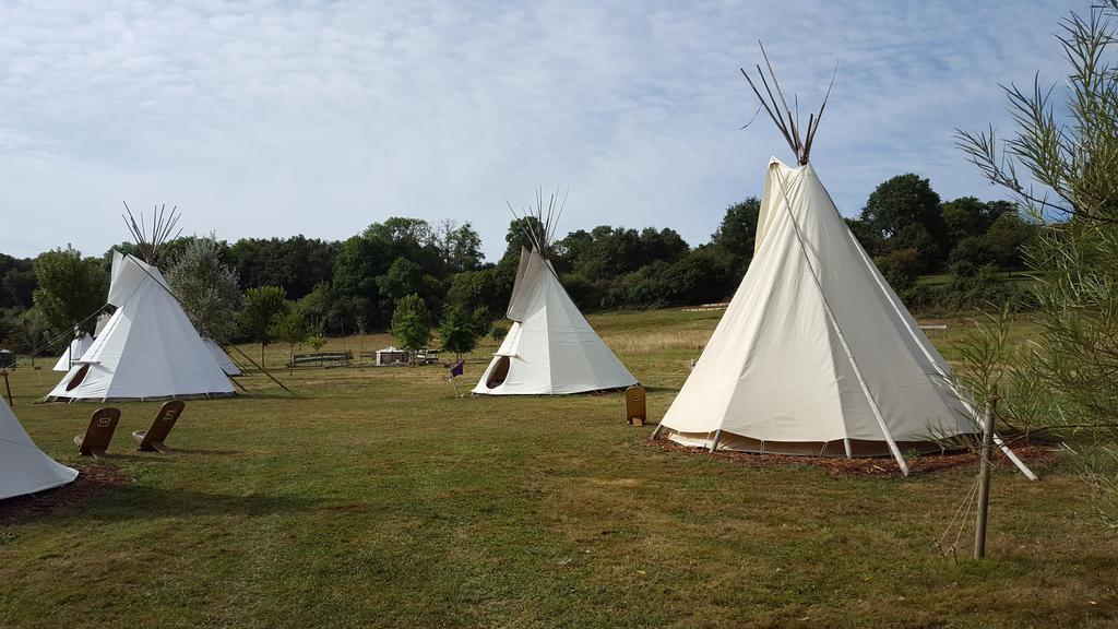 Les Tipis du Bonheur de Vivre Hotel Brûlon Eksteriør billede
