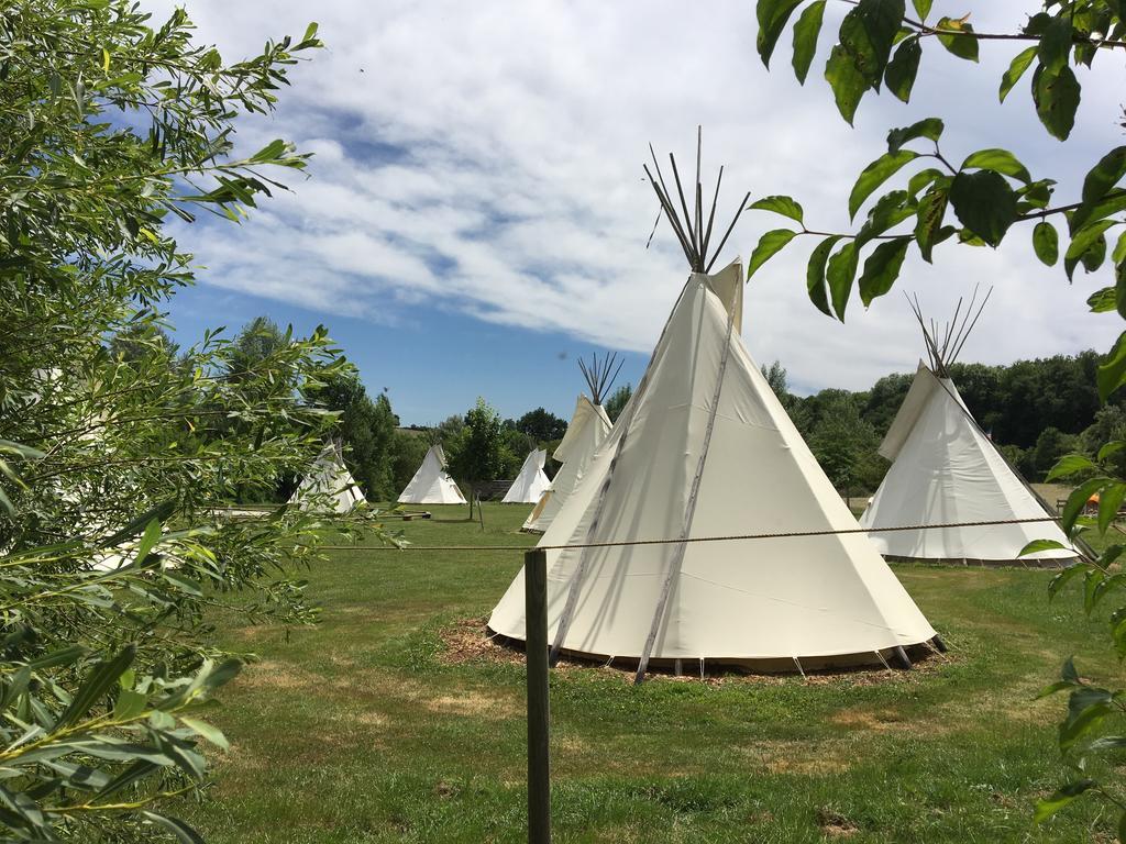 Les Tipis du Bonheur de Vivre Hotel Brûlon Eksteriør billede
